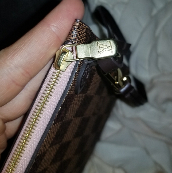 Louis Vuitton Handbags - Louis-vuitton pochette